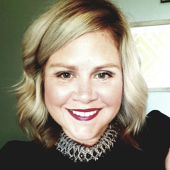 Meet your Posher, Sarah - Picture 1 of 1